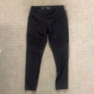 Black athletic works leggings size M-L.